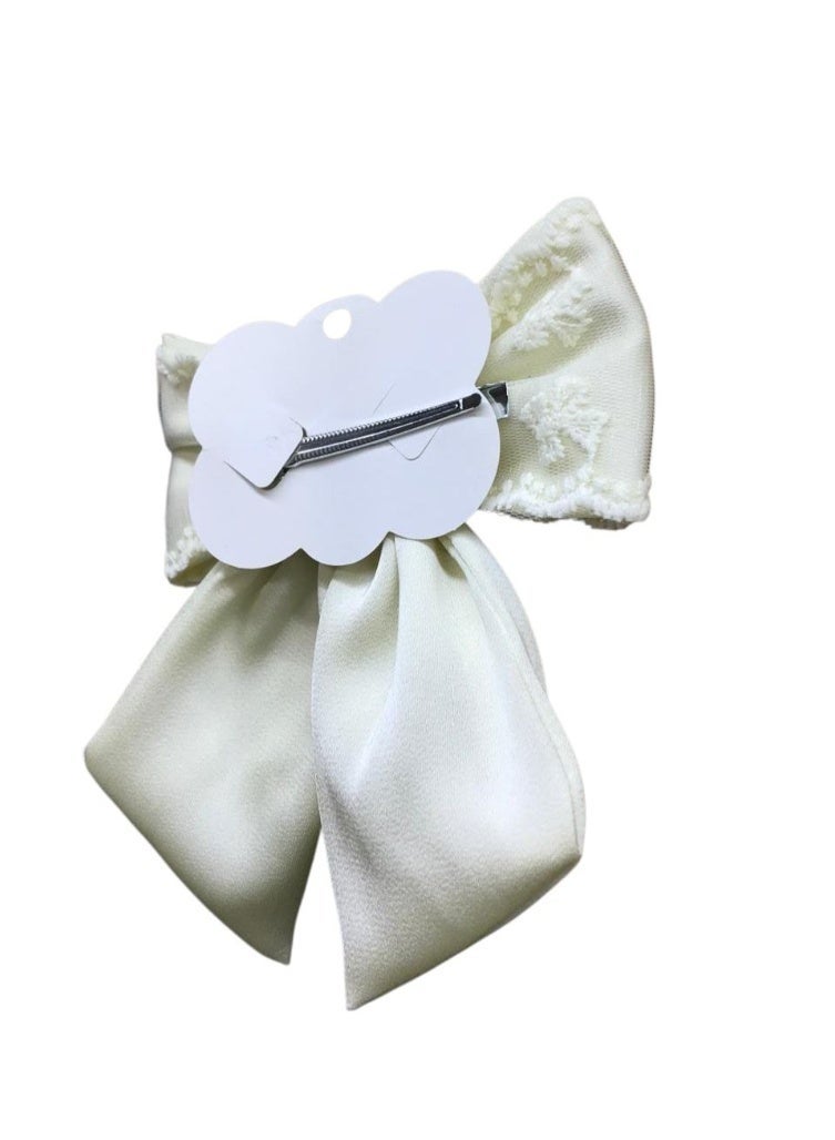 توكة منقار كبيرة مزينة بفيونكة ستان دانتيل واستراس، تصميم أنيق وفخم مناسب لجميع الإطلالات - Image 2